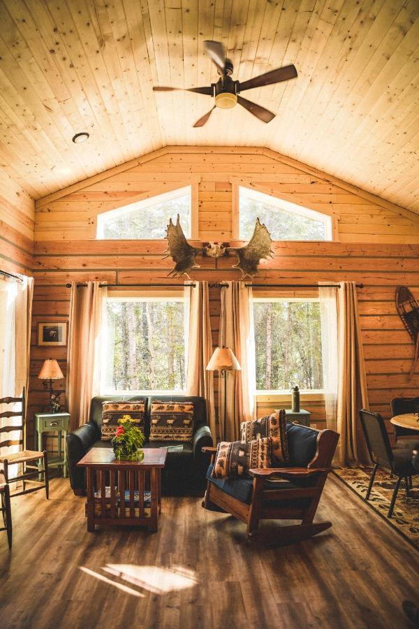 Denali Wild Stay - Moose Cabin, Free Wifi, 2 Private Bedrooms, Sleep 6 ヒーリー エクステリア 写真